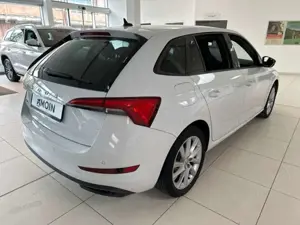Skoda Scala 1.5 TSI DSG Style Navi AHK ACC LED Bild 4