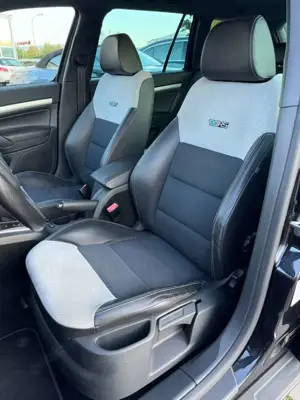 Skoda Octavia Combi RS/Xenon/Automatik/Navi/Bi-Color Bild 4