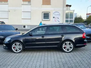 Skoda Octavia Combi RS/Xenon/Automatik/Navi/Bi-Color Bild 5