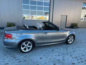 BMW 118 Baureihe 1 Cabrio 118d Bild 1