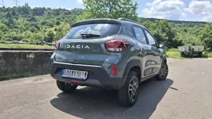 Dacia Spring Essential Bild 2