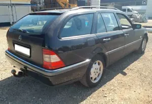 Mercedes-Benz C 180 T CLASSIC Bild 3