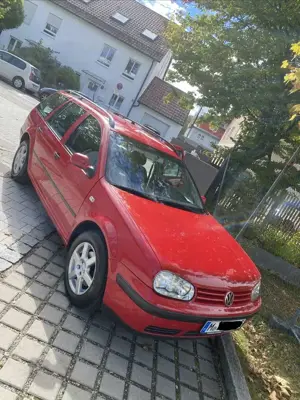 Volkswagen Golf Variant 1.6 Automatik Edition