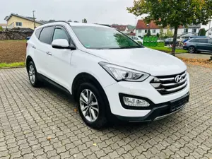 Hyundai SANTA FE Style 2WD*NAVI*LEDER*KAMERA*4xSITZHZG* Bild 3