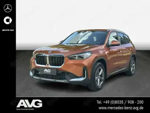 BMW X1 X1 sDrive 20i PANO LED DSC HUD HiFi Harman