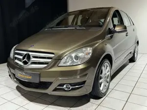 Mercedes-Benz B 200 Sport *T.LEDER*MFL*17-ZOLL*1.HAND*