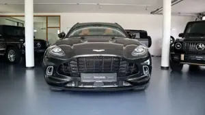 Aston Martin DBX 4.0 V8 / 23" / Sport Exhaust / AHK / Carbon Bild 4 Aston Martin DBX 4.0 V8 / 23" / Sport Exhaust / AHK / Carbon Bild 4