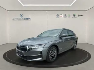 Skoda Octavia Combi 2.0 TDI_DSG_Selection_Pano_AHK_Head Up