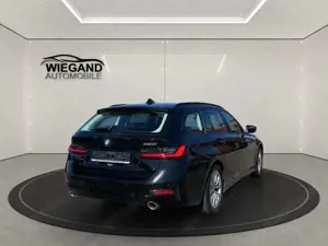 BMW 320 i Touring AUT ADVANTAGE+LIVE COCKPIT+STZH+PDC Bild 5