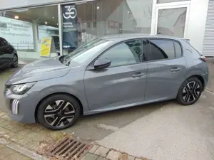 Peugeot 208 1.2 PURETECH Bild 2