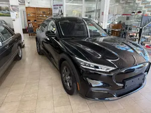 Ford Mustang Mach-E Extended Range - Tech Paket 2 - Pano Bild 2