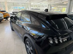 Ford Mustang Mach-E Extended Range - Tech Paket 2 - Pano Bild 5