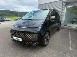 Hyundai STARIA Signature 4WD