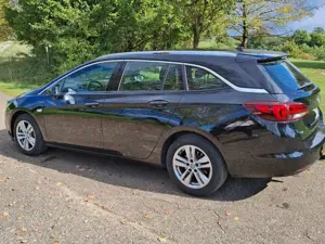 Opel Astra Astra Sports Tourer Diesel,  Dynamic 1,6 100kw Bild 2