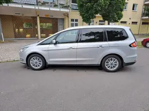 Ford Galaxy 2.0 EcoBoost Aut. Start-Stopp Titanium Bild 3