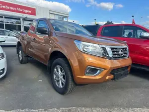 Nissan Navara NP300 Acenta King Cab 4x4