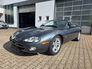 Jaguar XK8 Cabriolet/SHZ/NAVI/TEMPOMAT/GARANTIE