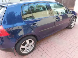 Volkswagen Golf Golf V  5-Türer 1.4 Comfortline Bild 3