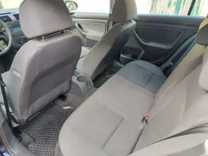 Volkswagen Golf Golf V  5-Türer 1.4 Comfortline Bild 5