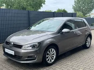 Volkswagen Golf VII Lim. KAMERA|KLIMA|PDC|BLUETOOTH