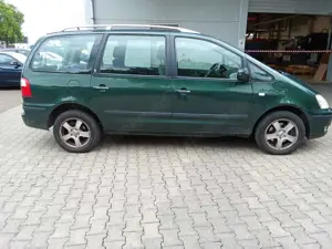 Ford Galaxy 16V Aut. Ambiente Bild 4