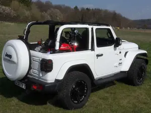 Jeep Wrangler Wrangler 2.2 CRDi Hardtop AWD Automatik Sahara