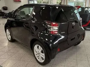 Toyota iQ Toyota IQ + 1,33-l-Dual-VVT-i Bild 3
