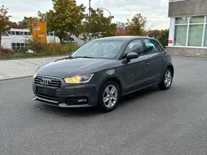 Audi A1 Sportback basis SHZ NAVI ALU