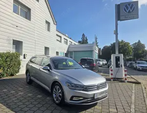 Volkswagen Passat Variant Business 4Motion Bild 1