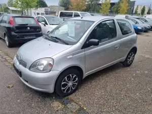 Toyota Yaris Yaris 1.3 * 1. Hand *orig. 44 Tkm Tüv fast neu
