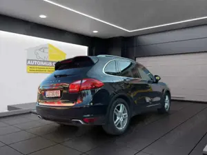 Porsche Cayenne Diesel Lackschäden!!! TÜV+SERVICE-NEU Bild 4
