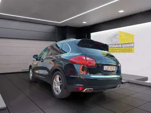 Porsche Cayenne Diesel Lackschäden!!! TÜV+SERVICE-NEU Bild 2