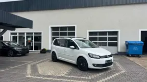 Volkswagen Touran Comfortline 7-Sitzer Xenon Standheiz