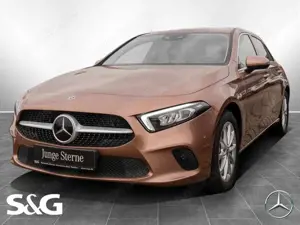 Mercedes-Benz A 250 e Kompaktlimousine MBUX+RüKam+LED+AHK+19