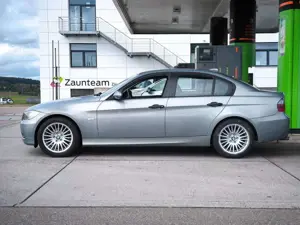 BMW 320 d *TÜV 2027* *KD NEU* *AHK* *KLIMA* Bild 3