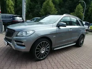 Mercedes-Benz ML 350 *Leder*Klimaauto*NAVI*PDC*Pano*