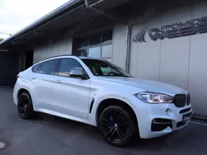 BMW X6 M 50d *LEDER*GLAS-SD*AHK*360*H/K-SOUND*20"LM-FELGEN*