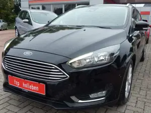 Ford Focus Titanium NAVIGATION KLIMAAUTOMATIK BLUETOOTH LEDS