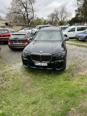 BMW X7 M M50d Bild 2