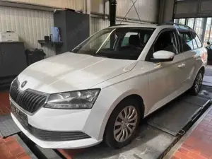 Skoda Fabia Combi Ambition1.0TSI Navi PDC Klimaaut.