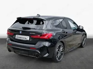 BMW M1 i xDrive, SHZ, LED, M-Sportsitze Bild 2