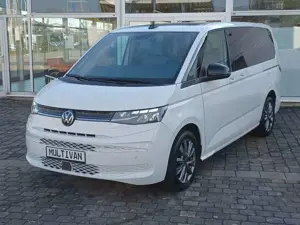Volkswagen T7 Multivan Life Lang 2.0 TDI 7-Sitze ACC Pano elSt Tisch AHK