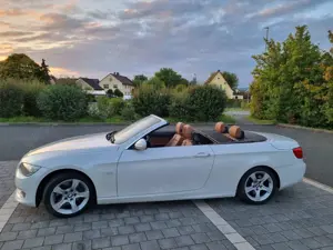 BMW 325 325d Cabrio in traumweiß