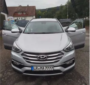 Hyundai SANTA FE Santa Fe  2.2 CRDI 4WD Automatik 7-Sitzer Style