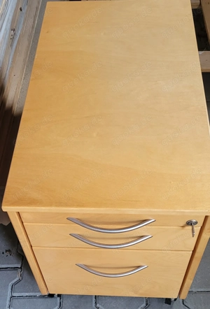 Schreibtisch Container in Buche. Bild 4