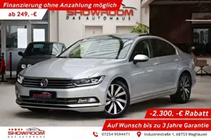 Volkswagen Passat Lim. Highline Massage Navi 360° ACC Pano