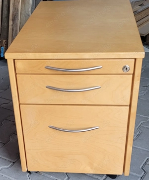 Schreibtisch Container in Buche.