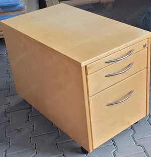 Schreibtisch Container in Buche. Bild 2