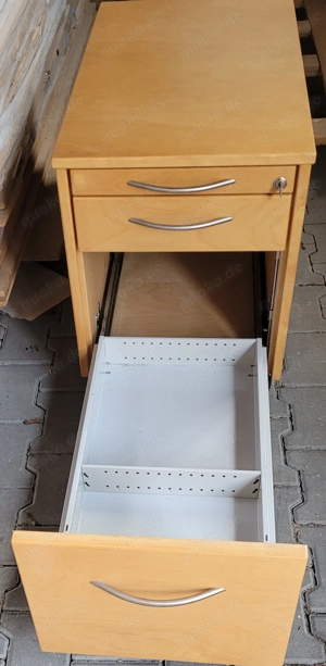 Schreibtisch Container in Buche. Bild 7