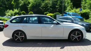 BMW 320 d touring*xDrive*Pano*SHZ*LED*Navi* Bild 4
